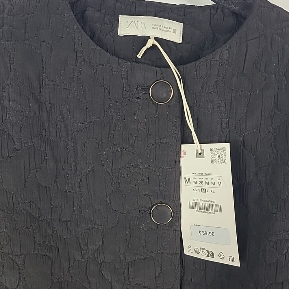 NWT Zara Women's Short Black Quilted Jacket Gold Accent Buttons Sz M - Picture 2 of 5